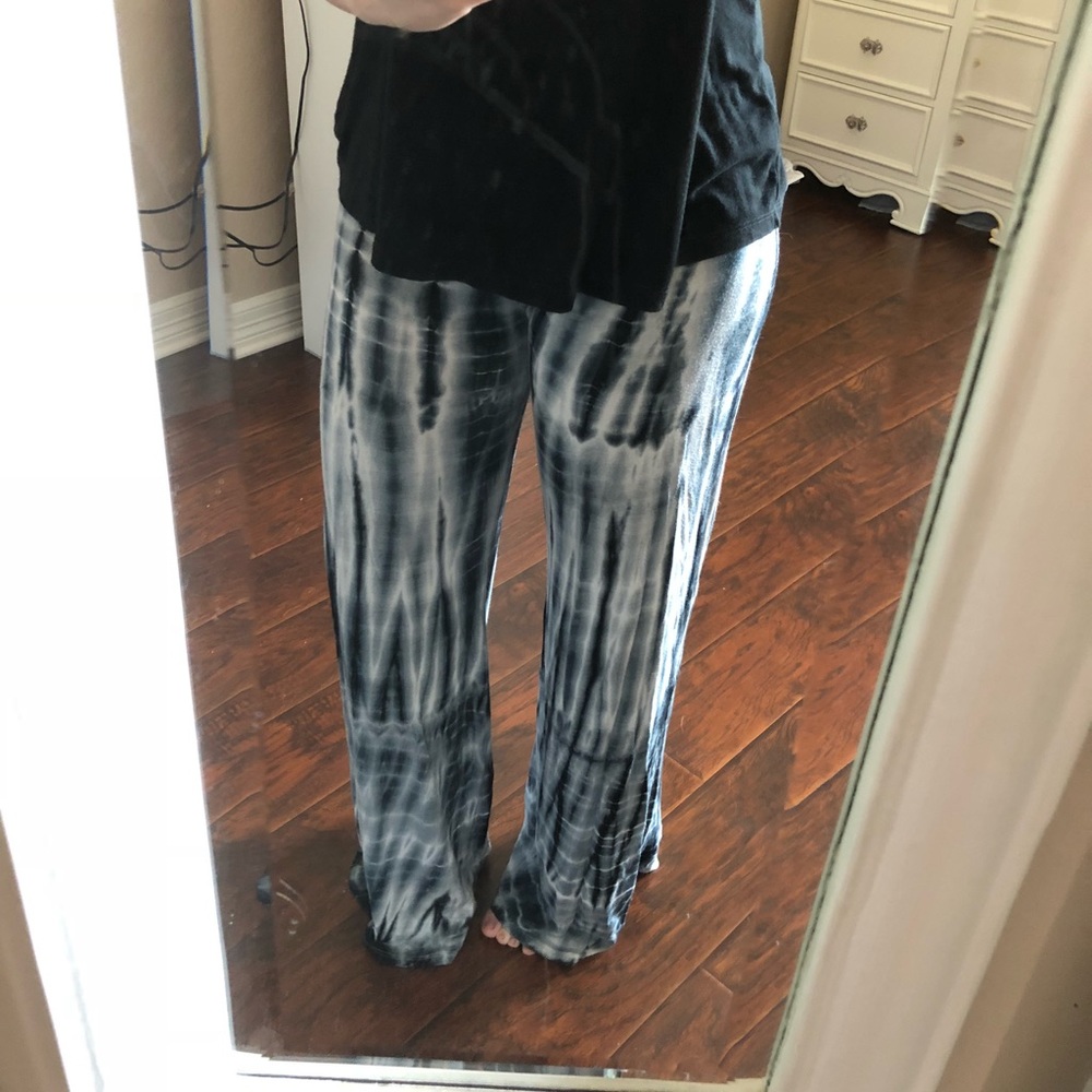 Jessie & J tie dye bottoms